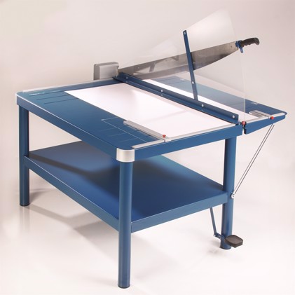 Atelier de ghilotină - lungime de tăiere 1100 mm/capacitate de tăiere 4 mm